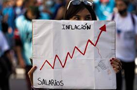 Listas con 50% de aumento para supermercados, dólar blue sobre los $ 1.000 y restaurantes llenos: la vida en Buenos Aires tras el triunfo de Milei