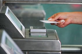 Metro y Tren Nos se podrán pagar con tarjetas bancarias desde febrero