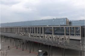 Comisión investigadora oficia al MOP y ordena investigación sumaria tras crisis en Hospital El Carmen por climatización