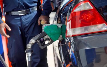 Hacienda analizará cambios al Mepco y anticipa proyecto para estabilizar precio de la parafina