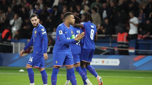 Francia clasifica al Mundial 2026 con una goleada y Cristiano Ronaldo se hace expulsar en la caída de Portugal