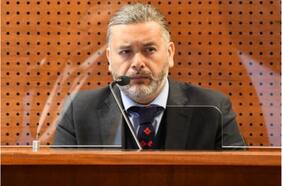 Tras sumario administrativo a juez Urrutia: diputados RN piden su remoción del Poder Judicial