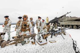 Avión militar de Estados Unidos se estrella en Noruega y deja cuatro desaparecidos