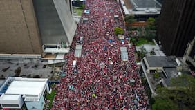 “Este país no puede perder la democracia”: Lula congrega a cerca de un millón de seguidores en Sao Paulo