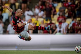 Hasta las lágrimas: el emotivo saludo creado por la inteligencia artificial que quebró a Adriano en su despedida