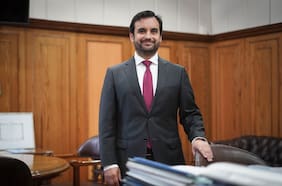 ¿Subsecretario de Justicia deja el cargo? La encrucijada del PC para designar un representante en la Comisión Experta