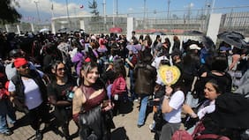 Carabineros reporta 15 detenidos por estafa y más de dos mil controles durante conciertos de BTS en el Estadio Nacional