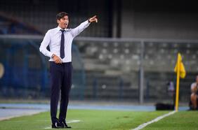 Casi llega a las manos: técnico del Olympique de Lyon recibe dura sanción tras encararse con el árbitro