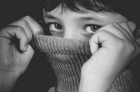 Pubertad precoz: plásticos, cremas, champús y aceites esenciales podrían estar adelantando desarrollo en niños y niñas