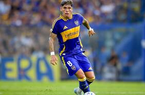 Fiesta en Chile, falta a entrenamiento y una aparición en la Garra Blanca: Carlos Palacios es apuntado en Boca Juniors