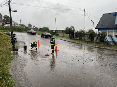Sistema frontal deja anegamientos, cortes de ruta y remociones en masa en la Región de Los Lagos