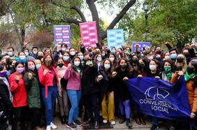 Movimiento liderado por Fernando Atria sella su incorporación a Convergencia Social, partido del Presidente Boric