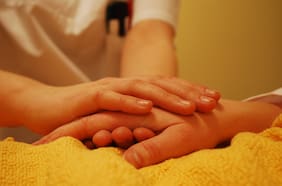 Científicos descubren al principal sospechoso del cáncer de colon en jóvenes: ataca en la niñez