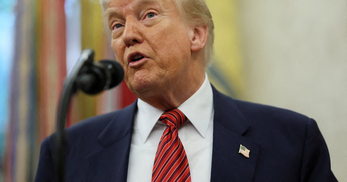 Estados Unidos y la encrucijada iraní: ¿Intervención o contención? : Un año después, las tensiones persisten y las consecuencias se revelan