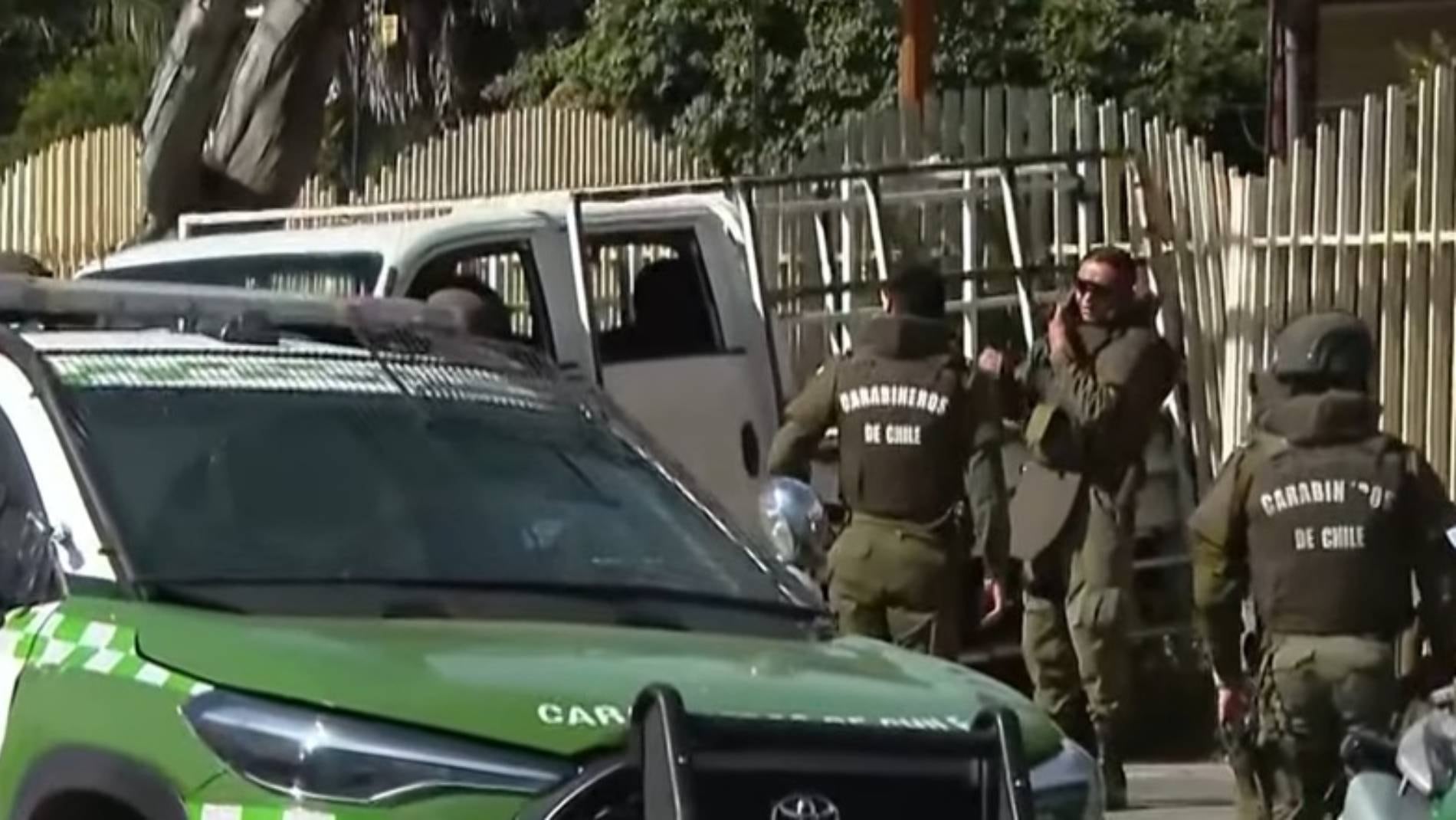 Estudiante de 16 años muere apuñalado al exterior de su liceo en San Bernardo