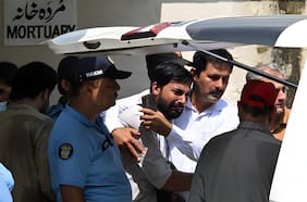 Pakistán: mueren 14 bebés por un incendio en un hospital de la capital