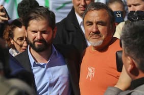 Contraloría solicita informe por funcionario de La Pintana que encabezó manifestación afuera de La Moneda