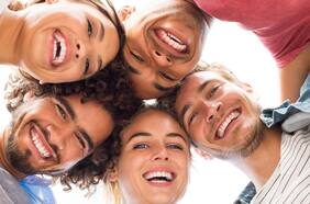 Más sexo, canciones tristes y videojuegos: los trucos de los expertos para hacer que tu vida sea más feliz