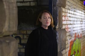 Paula Hawkins y su nueva novela: "Escribo sobre la maternidad de manera infeliz"