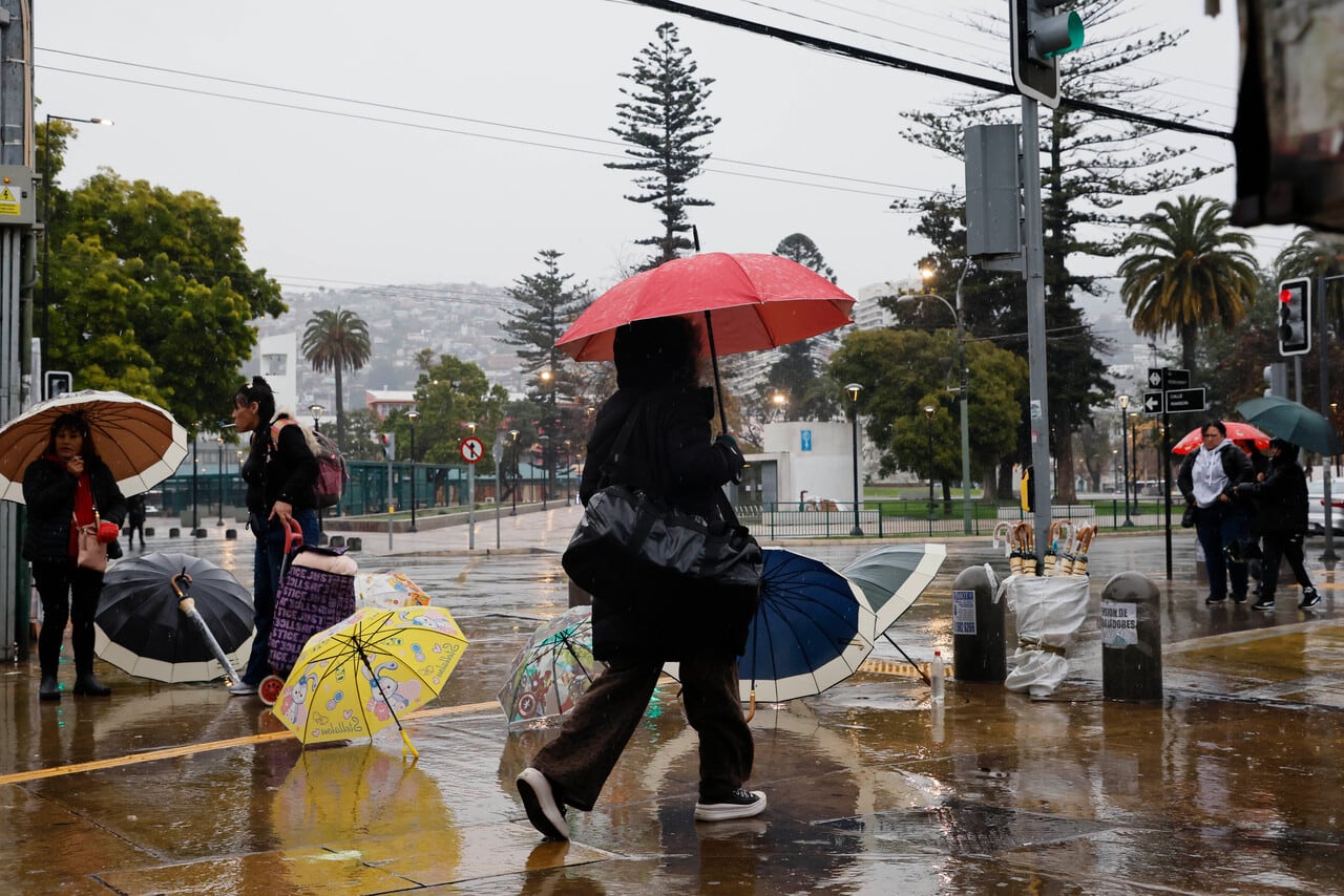 Lluvias en la RM: precipitaciones se detienen en la tarde y pronóstico de temperaturas mínimas será cercano a los 0°C