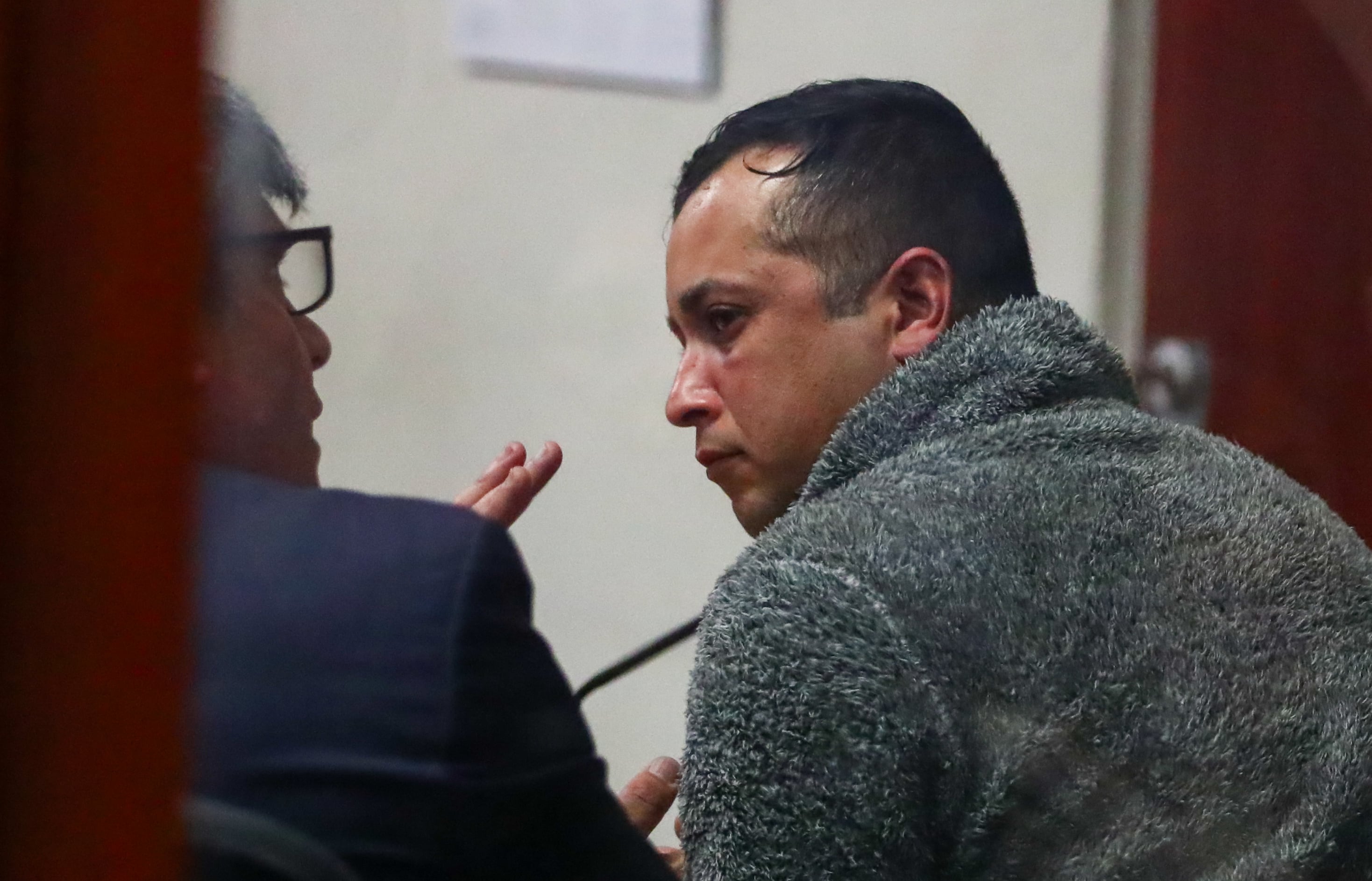 “Me siento mal”: los descargos de la defensa del funcionario de la Armada que protagonizó la tragedia en feria Caupolicán