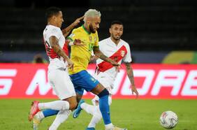 Minuto a minuto: Brasil golea sin compasión a Perú