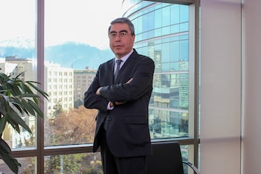 Quién es Osvaldo Adasme, el elegido del gobierno para llenar el cupo vacante en el consejo de la CMF