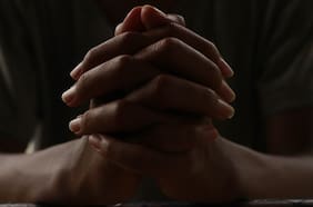 “La sangre de Jesús es mi vacuna”: cómo un grupo marginal de cristianos secuestra la fe en una guerra contra la ciencia