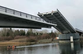 Puente Cau Cau: Empresa constructora Azvi demanda nuevamente al Fisco por el cobro de pólizas