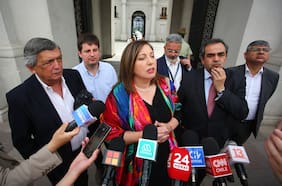 PS y FA defienden llamado a la movilización del PC contra José Antonio Kast