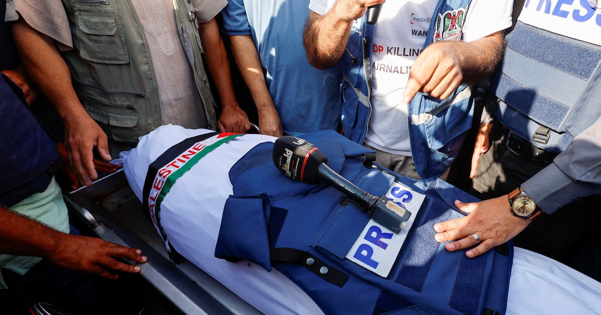 La tragedia silenciada: la muerte de periodistas en Gaza y su impacto en la información global