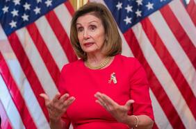 Pelosi entrega su apoyo “oficial, personal y político” a Kamala Harris como candidata