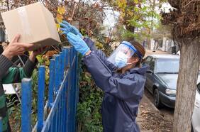 “Las personas son más que biología”: la emotiva y desconocida ayuda del personal médico de los principales hospitales del país a sus pacientes