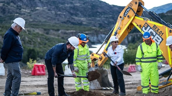 En gira por Aysén: Boric pide a futuro gobierno la continuidad de las obras de conectividad en la Carretera Austral