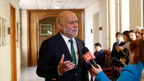 Elizalde enfatiza que desalojo de megatoma de San Antonio en cerro Centinela será “implementado en este gobierno”