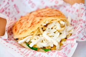 6 opciones de menú de almuerzo por menos de $ 5.000 a pasos del Metro Los Leones