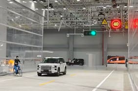 Geely bate récords Guinness al inaugurar el mayor centro de pruebas automotriz