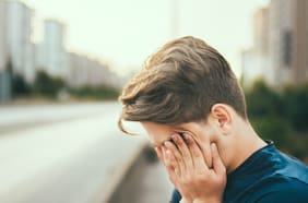 ¿Por qué me siento cansado todo el tiempo? Especialistas dicen que podría ser una señal de alerta