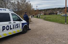 Mueren cinco personas tras choque entre dos helicópteros en Finlandia