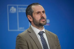 Ministro Grau celebra Imacec de diciembre y defiende las cifras fiscales tras críticas de Quiroz