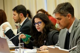 “Salud pública” vs “discusión valórica”: Comisión de Salud de la Cámara abre debate parlamentario sobre proyecto de aborto legal