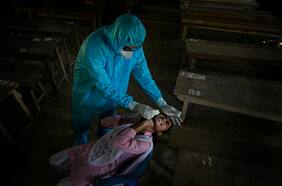 Estudio relata el insólito accidente de una paciente que tuvo una fuga de líquido cerebral por la nariz tras un test de Covid-19