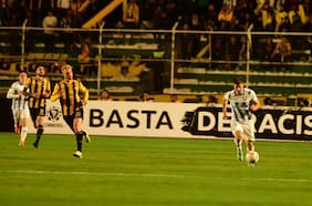 Huachipato está cae por goleada ante The Strongest en La Paz