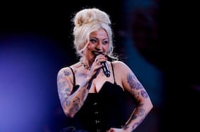 Mon Laferte recibirá Gaviota de Platino en Viña: cómo se resolvió la entrega del premio mayor a la cantante