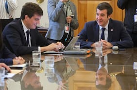 “Es una buena señal”: Chile Vamos valora que el PS reconociera error en folleto con caricatura de Kast