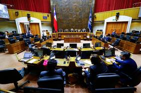 Hacienda advierte que seguir discutiendo el proyecto de Presupuesto es inconstitucional y sugiere paralizar trámite