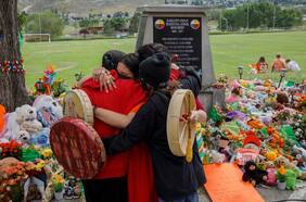 Revelan nueva investigación de más de una década sobre abusos sexuales en internados para niños indígenas en Canadá