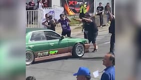 Haciendo drifting con autos tuneados: así fue el cierre de campaña de Parisi