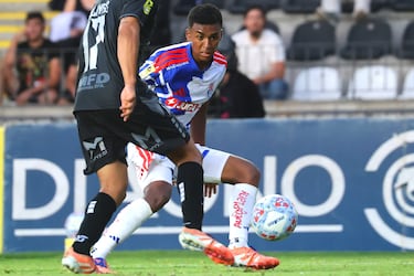 Con lágrimas por el debut: la emotiva reacción de Jhon Cortés tras la victoria de la U en Coquimbo