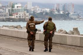 Un estadio como refugio, 1,5 millones de evacuados y primeros trenes de olas: el saldo de la alerta de tsunami en Chile
